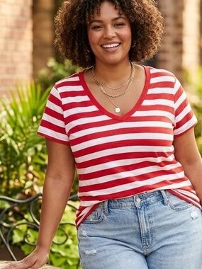 Extra Touch Red & White Striped V-Neck Tee Soft Casual Everyday Top Size XL